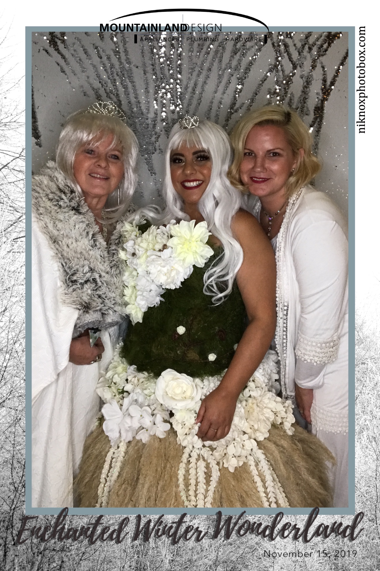 Enchanted Winter Wonderland | View more photos from the event at gallery.niknoxphotobox.com/u/NiKnox-Photo-Box/Enchanted-Winter-Wonderland